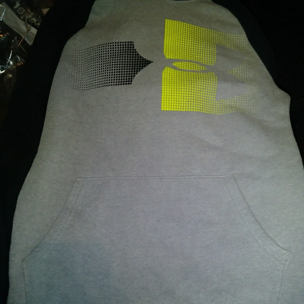 UA YouthXL Sweatshirt Hoodie